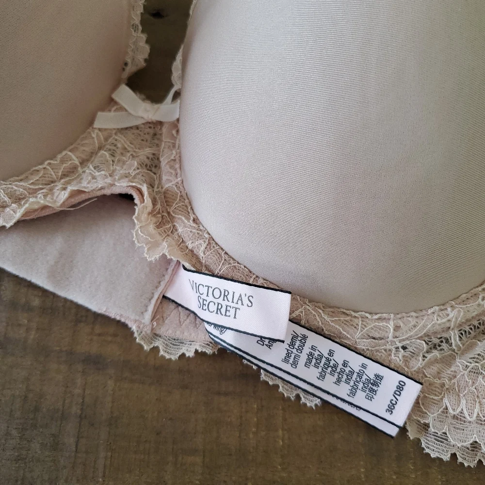 ♡SOLD♡ VS | Victoria Secret Dream Angels Lined Demi Nude Size 36C - Picture 2 of 5